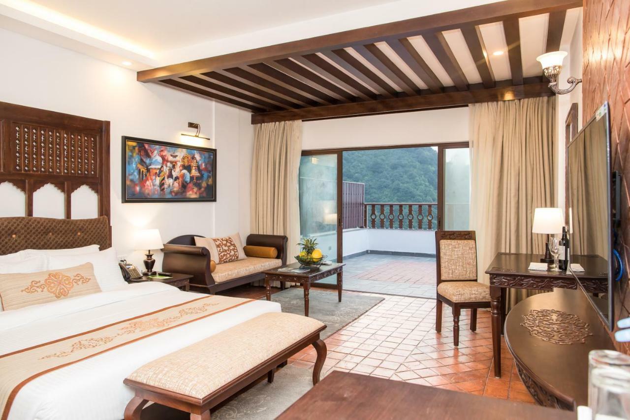 จันทราคีรี ฮิลล์ รีสอร์ต Hotel Thankot ภายนอก รูปภาพ