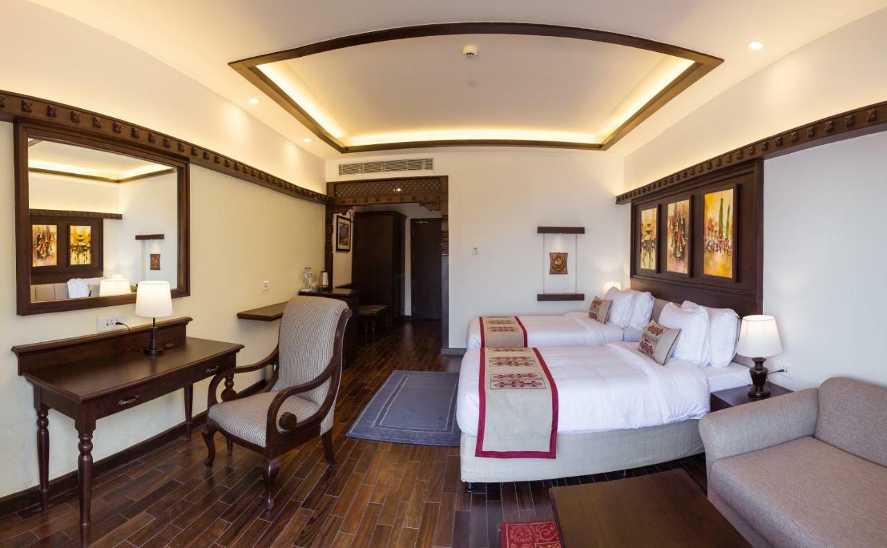 จันทราคีรี ฮิลล์ รีสอร์ต Hotel Thankot ภายนอก รูปภาพ